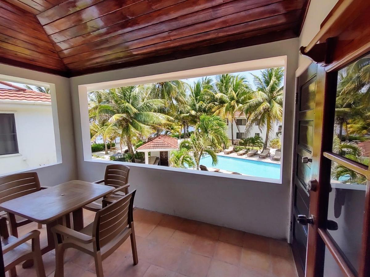 Tradewinds Paradise Villas Сан Педро Екстериор снимка