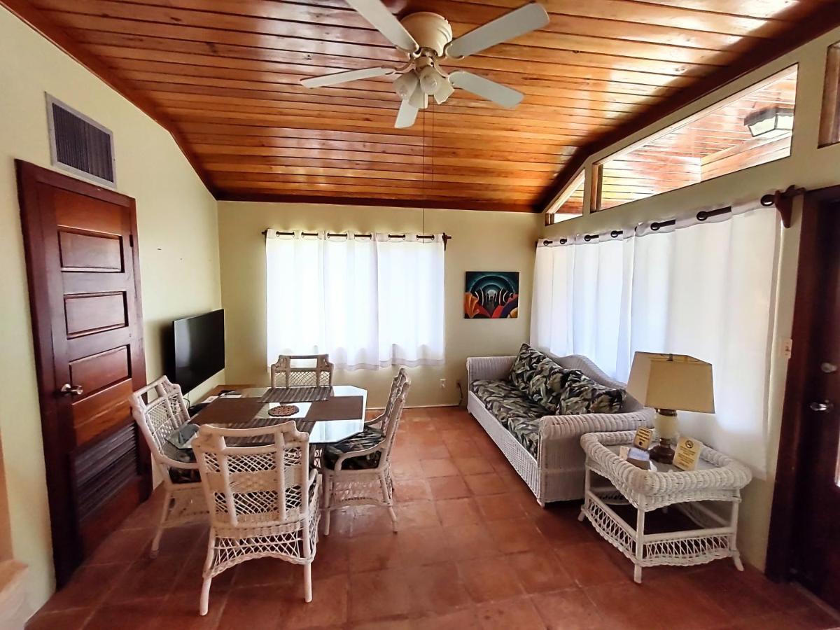 Tradewinds Paradise Villas Сан Педро Екстериор снимка