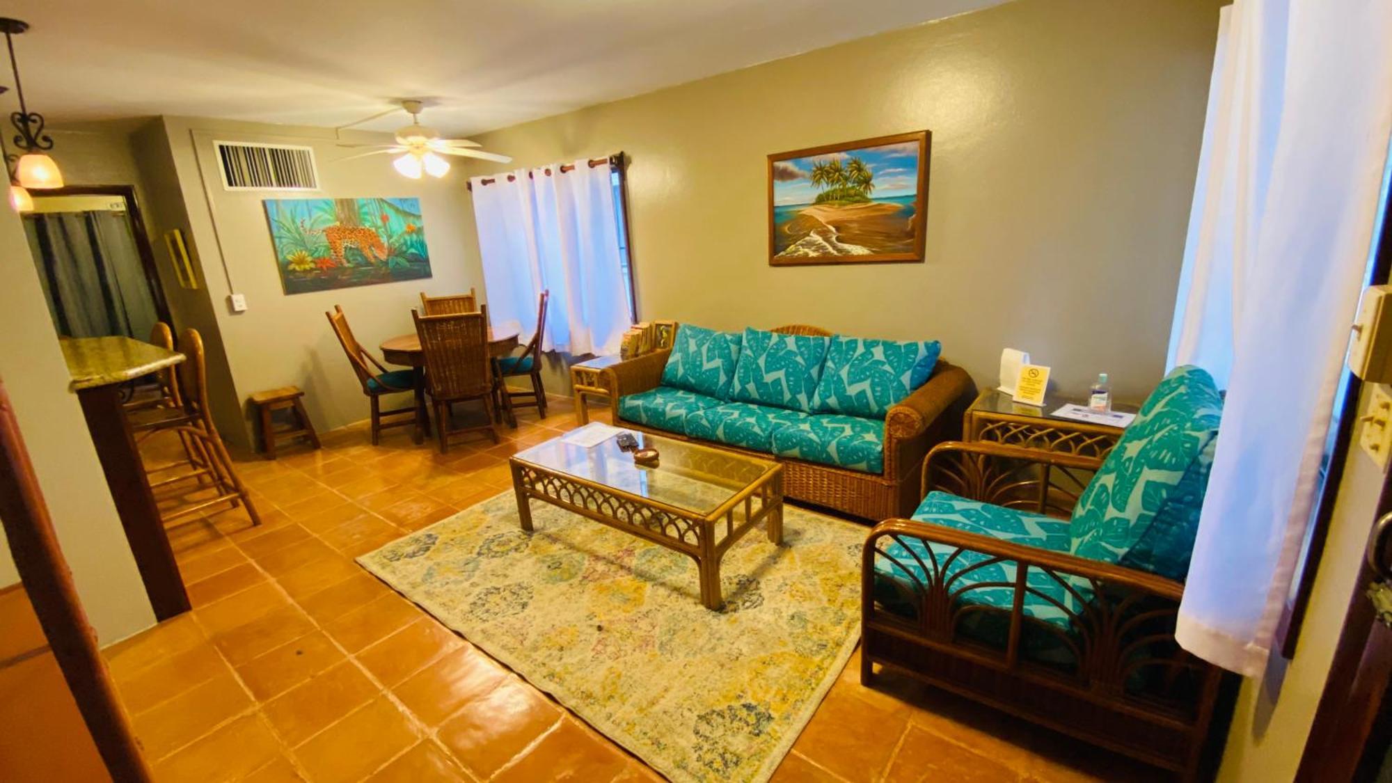 Tradewinds Paradise Villas Сан Педро Екстериор снимка