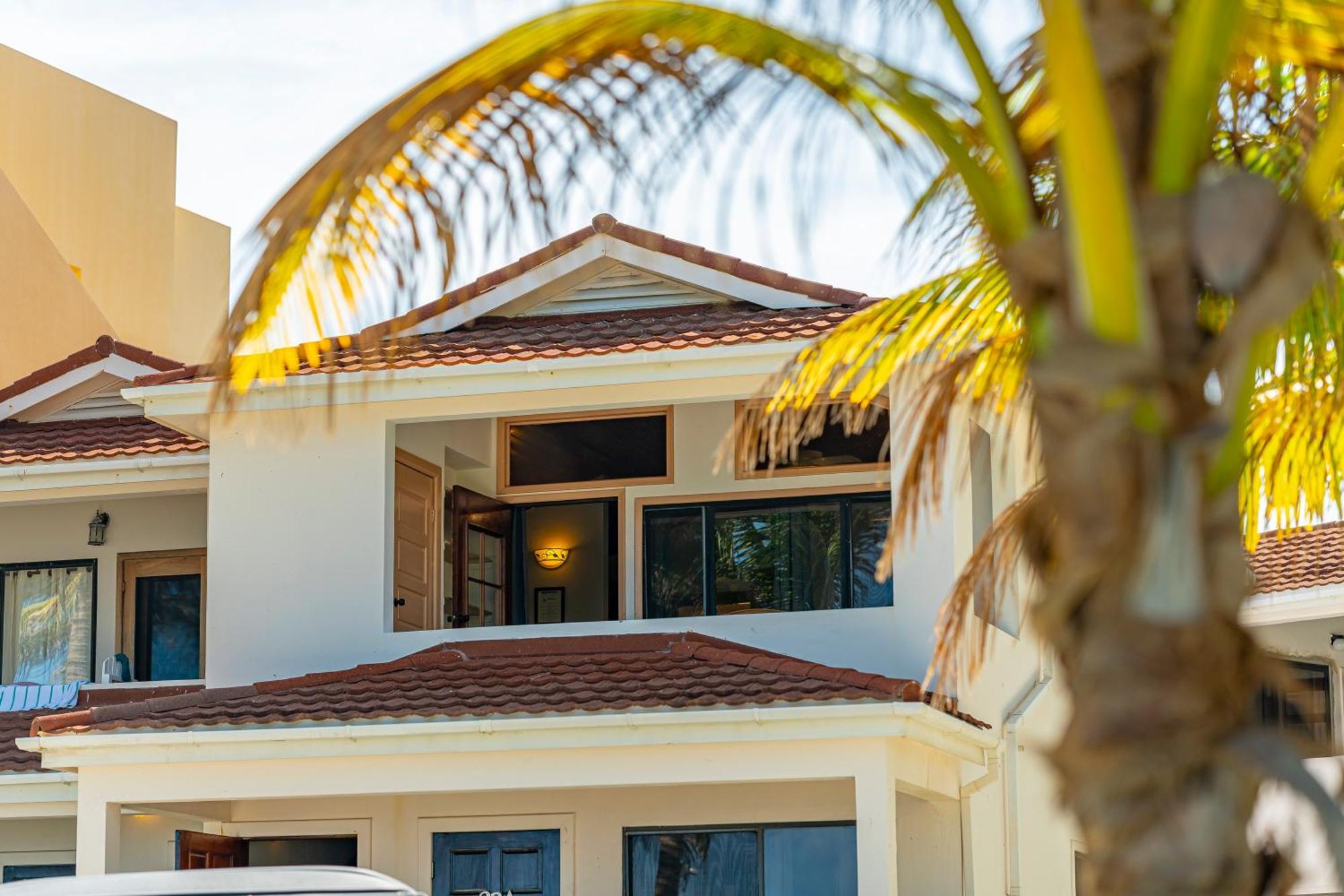 Tradewinds Paradise Villas Сан Педро Екстериор снимка