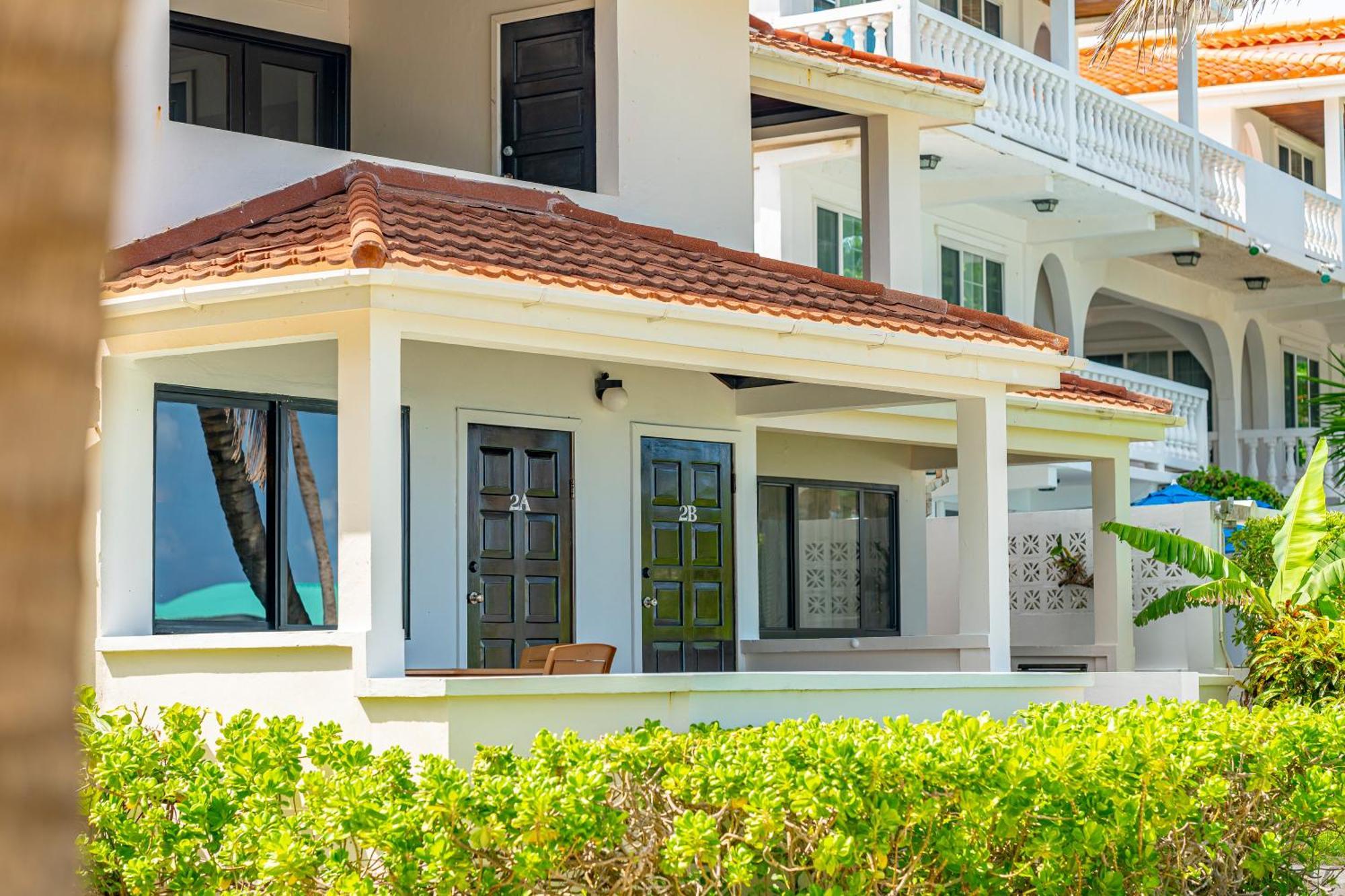 Tradewinds Paradise Villas Сан Педро Екстериор снимка