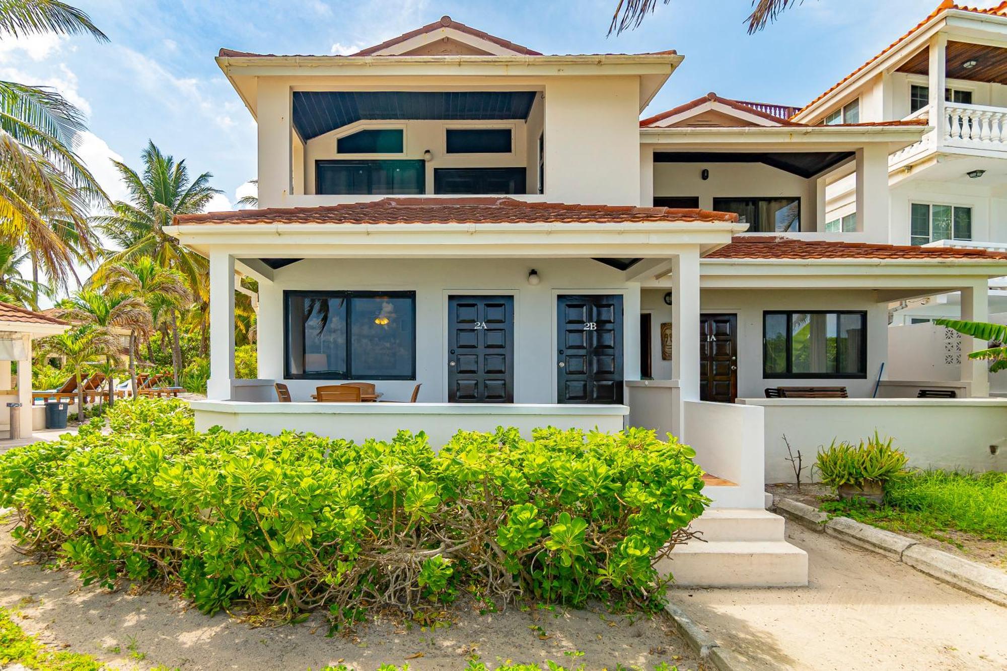 Tradewinds Paradise Villas Сан Педро Екстериор снимка